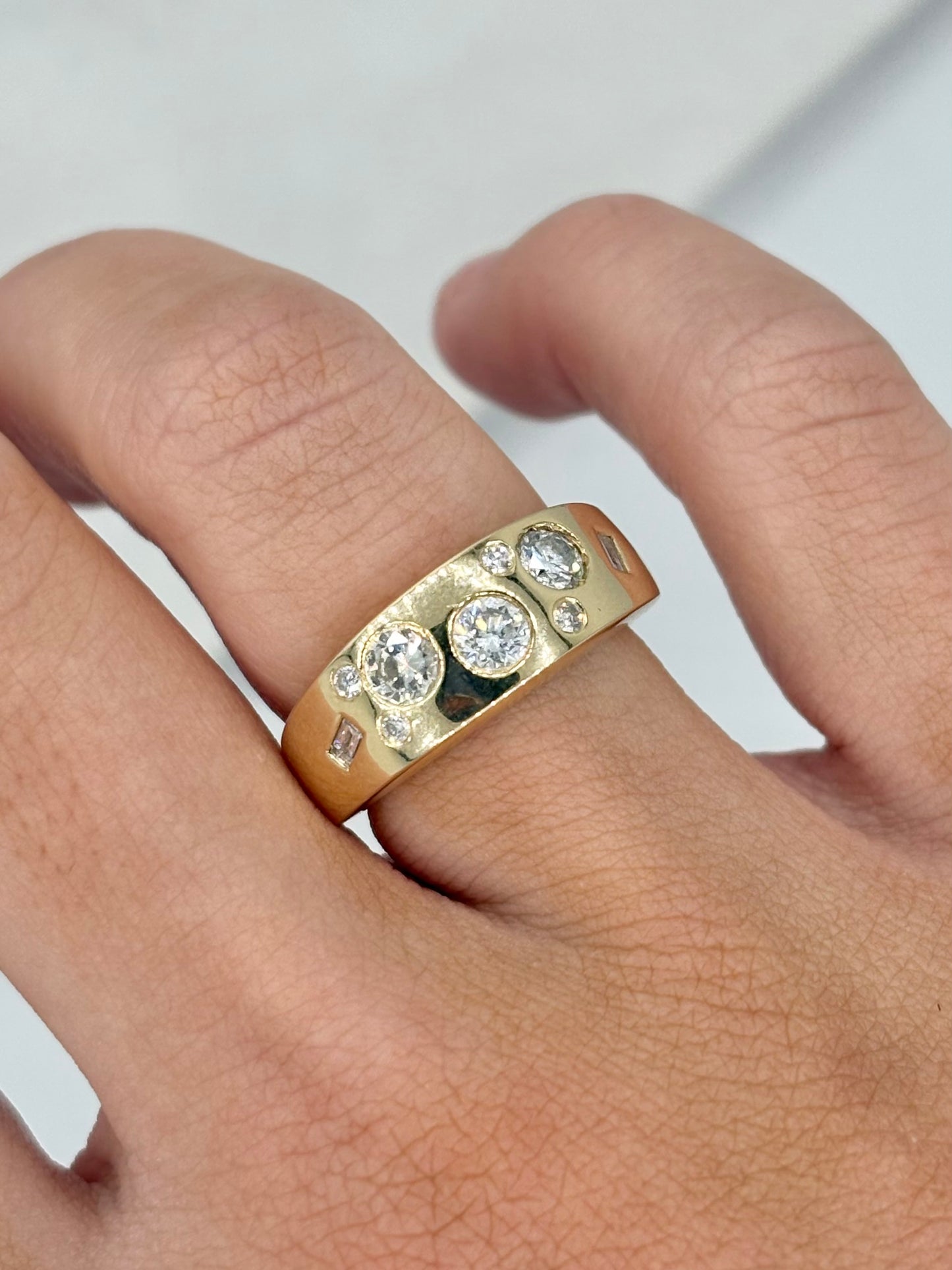 Mixed Diamond Flush Set Band