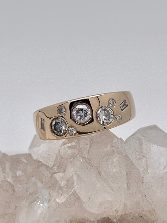 Mixed Diamond Flush Set Band